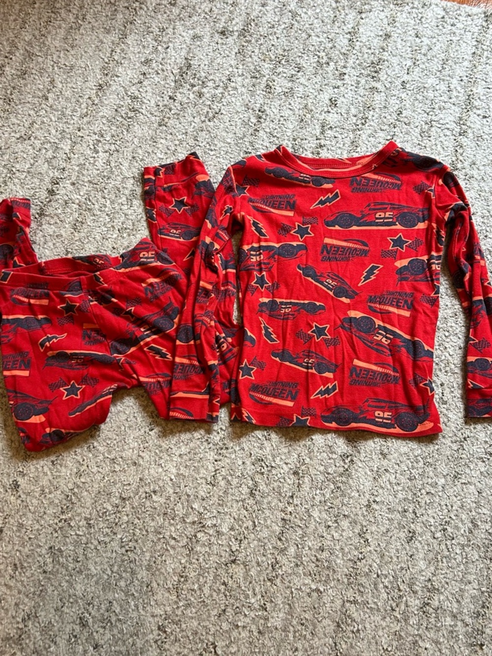 Gap X DISNEY LIGHTNING MCQUEEN PAJAMAS ORGANIC SIZE 6